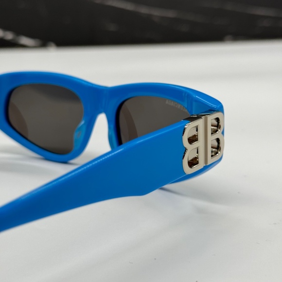 NEW BB0095S 011 BALENCIAGA BLUE GREY CAT EYE WOMEN BALENCIAGA SUNGLASSES - Picture 7 of 10